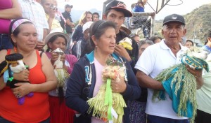 desfile de cuyes mejor dizfrasado